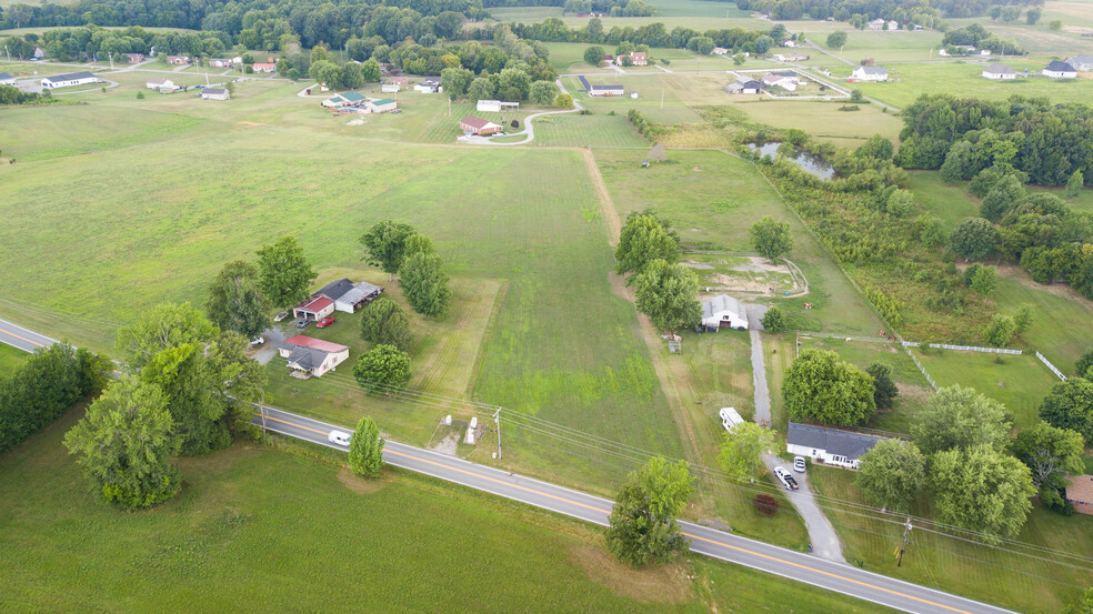 2242 Hwy 76, Portland, TN à vendre - Photo principale - Image 1 de 1