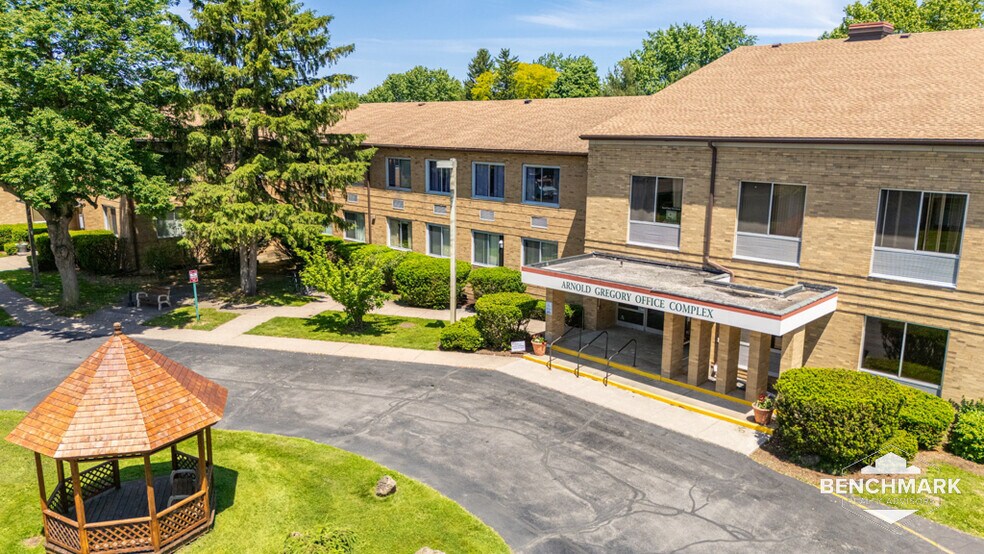 243 S Main St, Albion Town Orleans, NY à vendre - Photo du bâtiment - Image 2 de 29