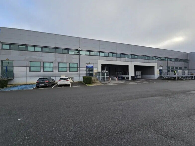 Industrial in Ivry-sur-Seine for lease - Building Photo - Image 1 of 13