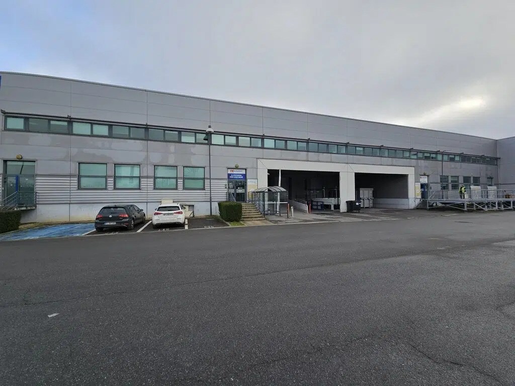 Industrial in Ivry-sur-Seine for lease Building Photo- Image 1 of 14