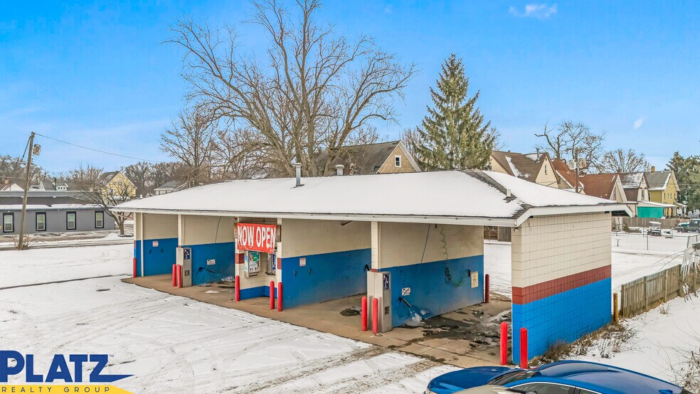 525 N Main St, Niles, OH à vendre - Photo du bâtiment - Image 3 de 11