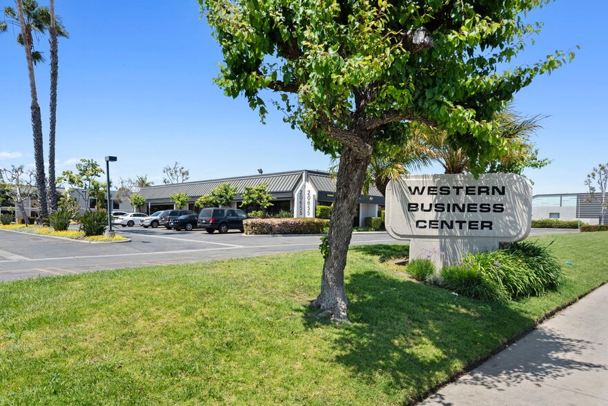 20695 S Western Ave, Torrance, CA for lease - Building Photo - Image 2 of 30