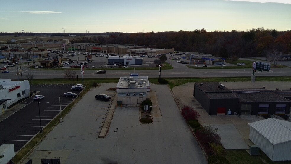 3485 Court St, Pekin, IL à vendre - Photo du bâtiment - Image 2 de 12