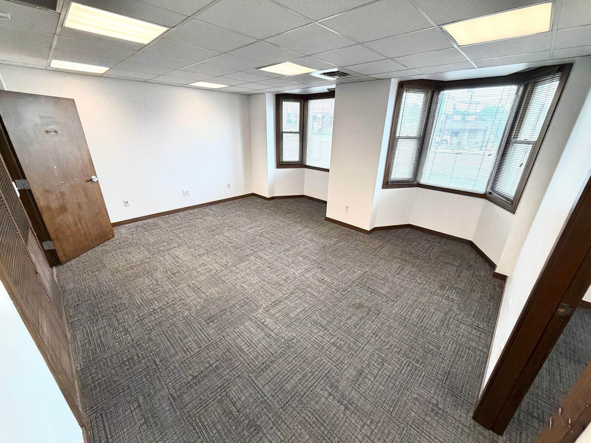 720 E Broad St, Columbus, OH for lease Interior Photo- Image 1 of 5