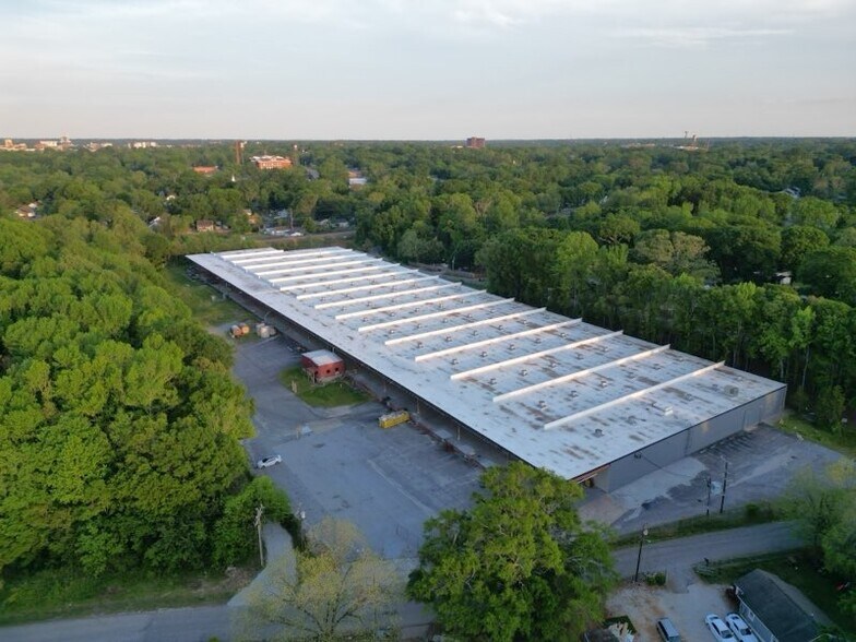 105 Wood St, Greenville, SC à louer - Photo du bâtiment - Image 1 de 5