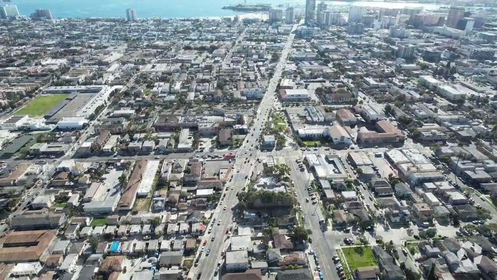 1012 E 10th St, Long Beach, CA à vendre - ProVideo LoopNet - Image 2 de 28