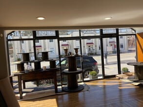 800 Oaklawn Ave, Cranston, RI à louer Photo intérieure- Image 2 de 13