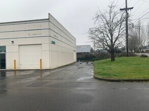 2558-2568 Pringle Rd SE, Salem, OR for lease Interior Photo- Image 2 of 14