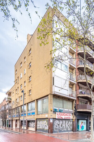 Passeig de Fabra i Puig, 258, Barcelone, Barcelona à louer - Photo principale - Image 1 de 1