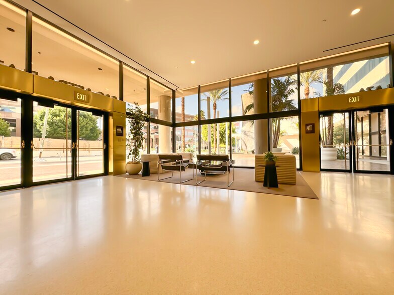 5757 Wilshire Blvd, Los Angeles, CA à louer - Hall d’entrée - Image 2 de 17