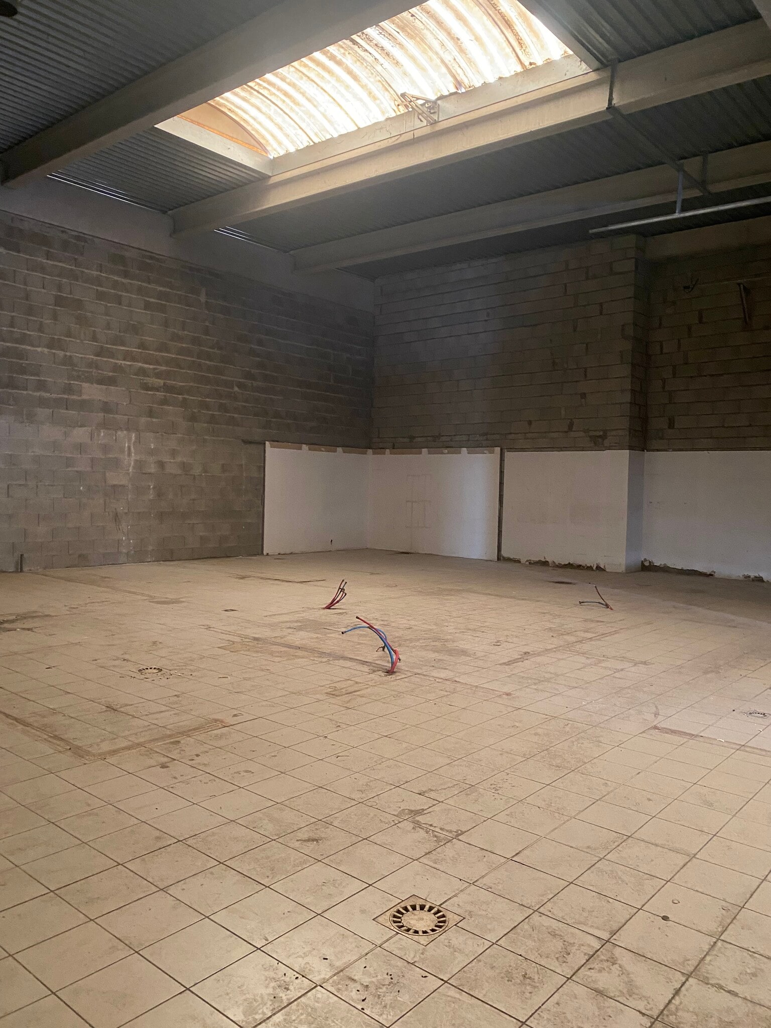43 Avenue De La République, Vénissieux for lease Interior Photo- Image 1 of 7