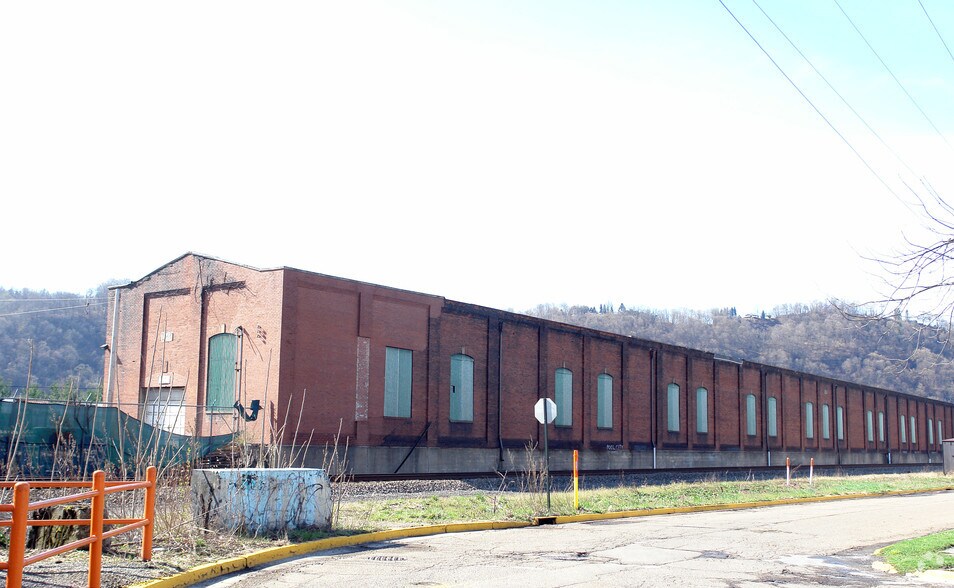 999 Sherosky Way, Springdale, PA for lease - Building Photo - Image 3 of 4