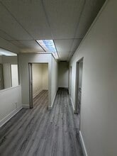 7910 NW 25th St, Doral, FL for lease Interior Photo- Image 2 of 7