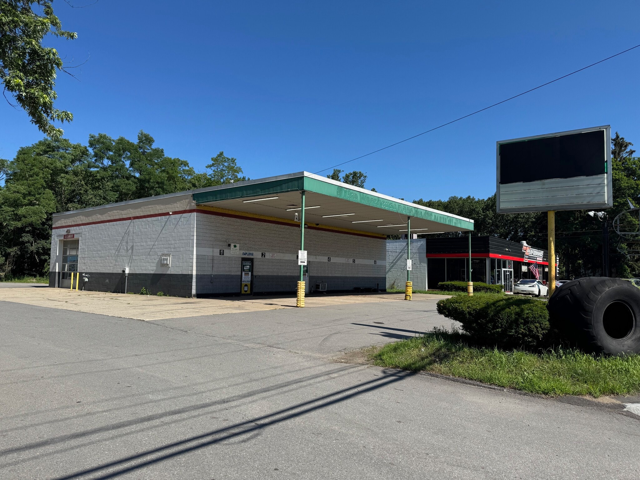212 Bemis Rd, Fitchburg, MA for sale Building Photo- Image 1 of 5