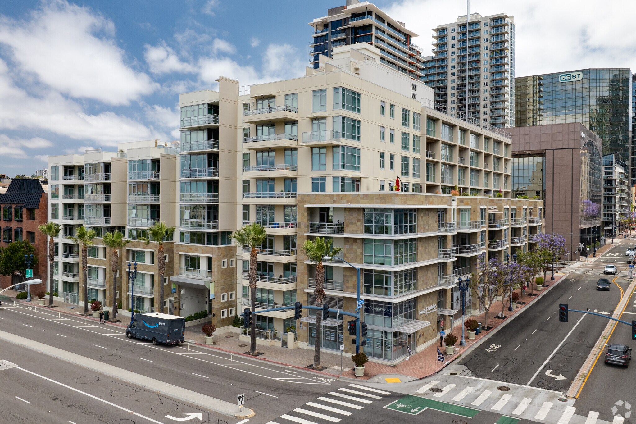868 W Ash St, San Diego, CA à louer Photo principale- Image 1 de 13