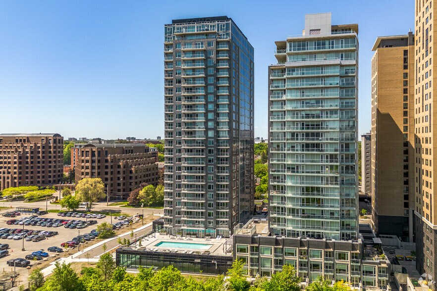 115 Champagne Av S, Ottawa, ON à louer - Photo du bâtiment - Image 3 de 3