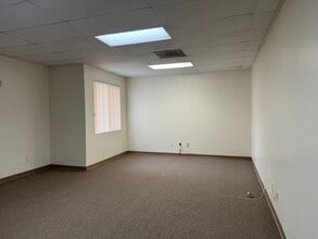 18301-18307 Sherman Way, Reseda, CA for lease Interior Photo- Image 2 of 3