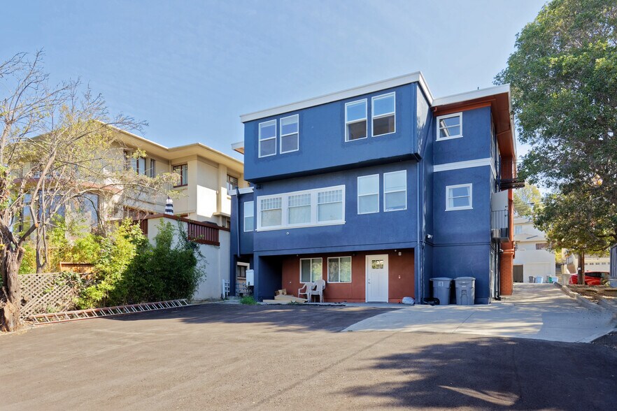 1734 Spruce St, Berkeley, CA à vendre - Photo du bâtiment - Image 2 de 17
