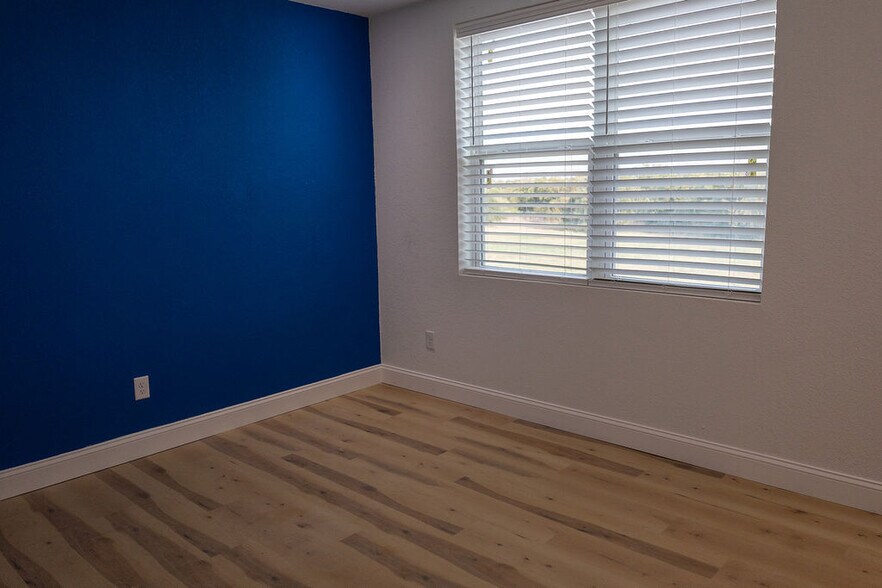 6160 Mineral Wells Hwy, Weatherford, TX à louer - Photo du bâtiment - Image 3 de 30