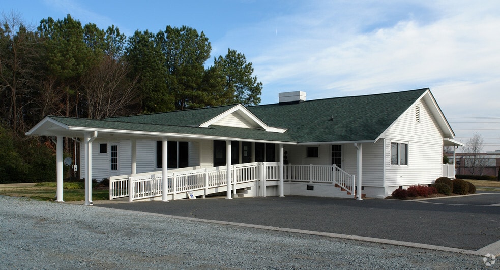 4007 N Roxboro St, Durham, NC for sale - Building Photo - Image 2 of 2