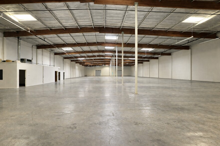11400 Downey Ave, Downey, CA à vendre - Photo du bâtiment - Image 2 de 8