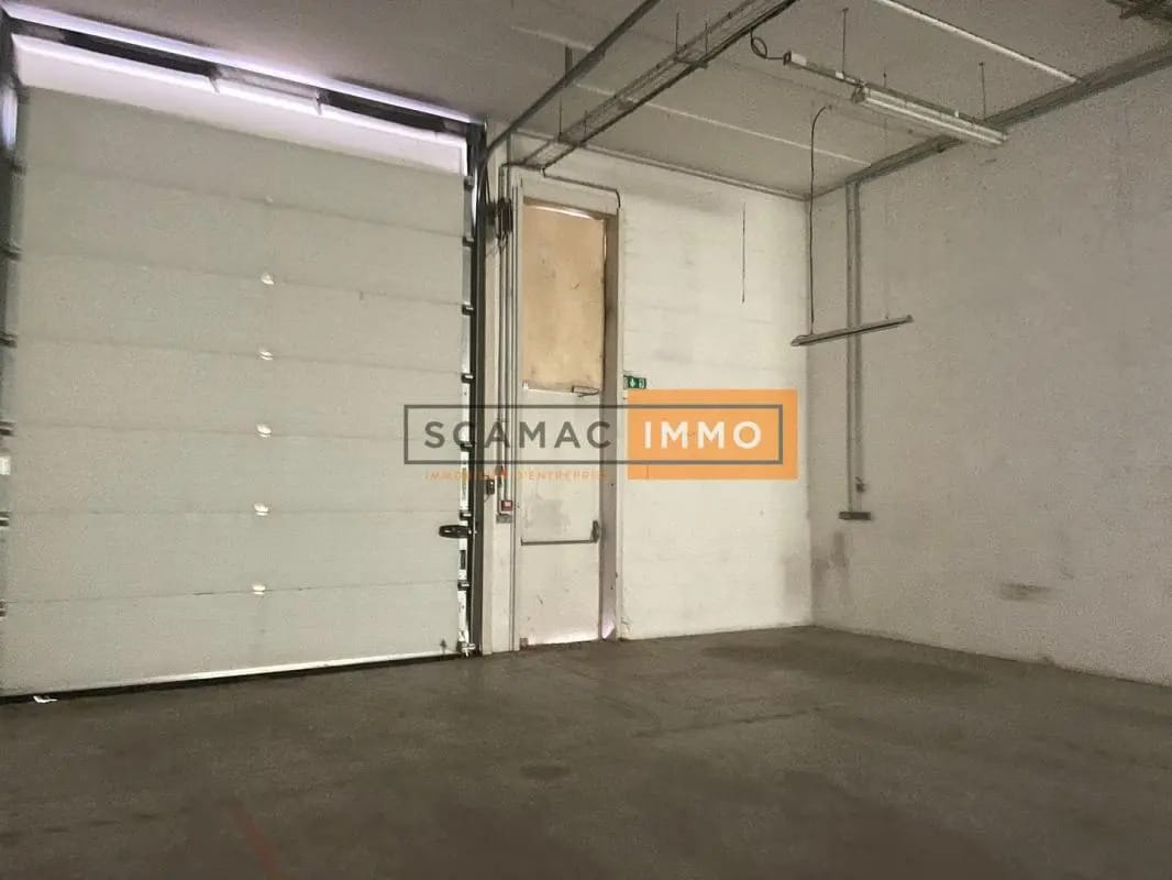 Industriel dans Cergy à louer Photo intérieure- Image 1 de 15