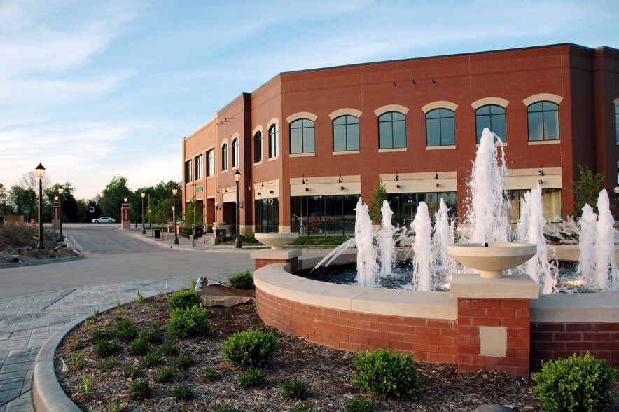 151-183 Plaza Dr, Wildwood, MO for lease - Building Photo - Image 2 of 16