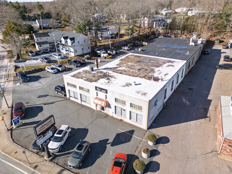 451 Walpole St, Norwood, MA à vendre - Photo du bâtiment - Image 3 de 28