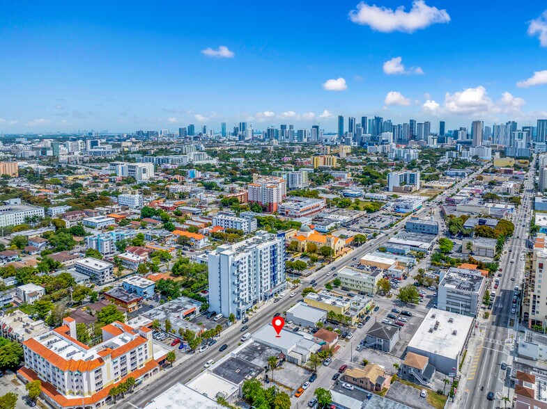 1432-1436 W Flagler St, Miami, FL à vendre - Photo du bâtiment - Image 2 de 14