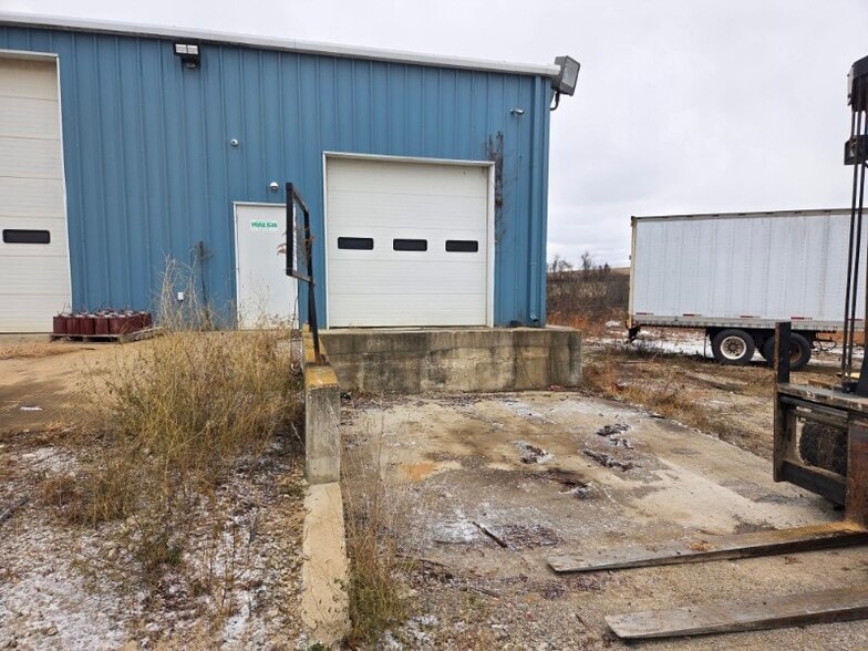 217 Alfery Ln, Mount Pleasant, PA for lease - Building Photo - Image 3 of 13