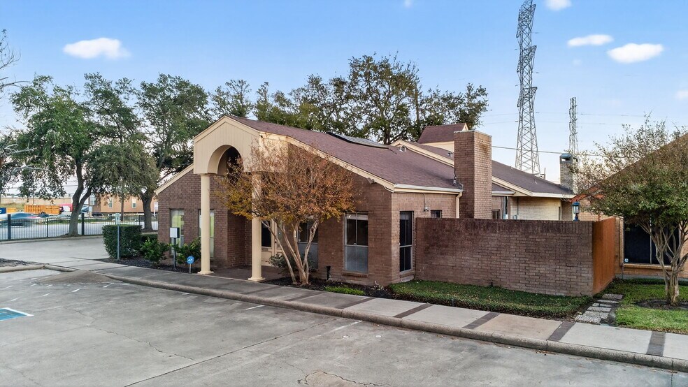 11111 Jones Rd, Houston, TX à vendre - Photo principale - Image 1 de 21