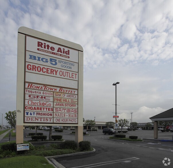 8888-8998 Knott Ave, Buena Park, CA à louer - Photo du bâtiment - Image 2 de 13