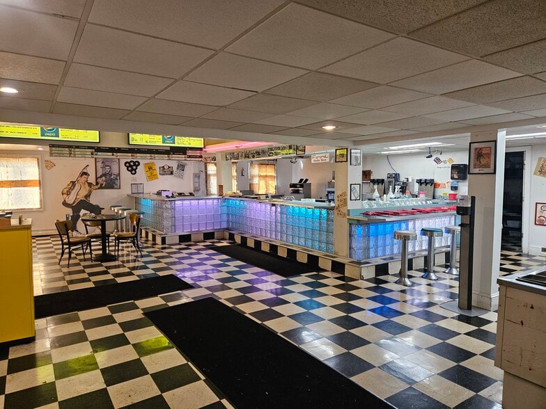 6865 Erie Rd, Derby, NY for sale - Building Photo - Image 3 of 32