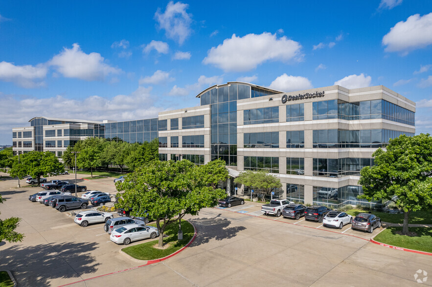 7301 N State Highway 161, Irving, TX à louer - Photo du b timent - Image 1 de 12