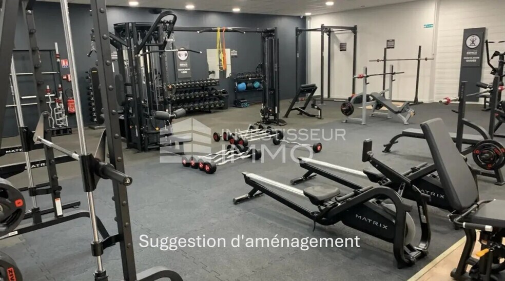 Commerce de détail dans Saint-Denis à louer - Photo du bâtiment - Image 2 de 4