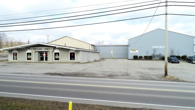 Plus de détails pour 410 Lisbon St, Canfield, OH - Industriel à louer