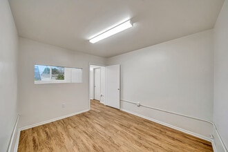 4914 Lankershim Blvd, North Hollywood, CA for lease Interior Photo- Image 2 of 7