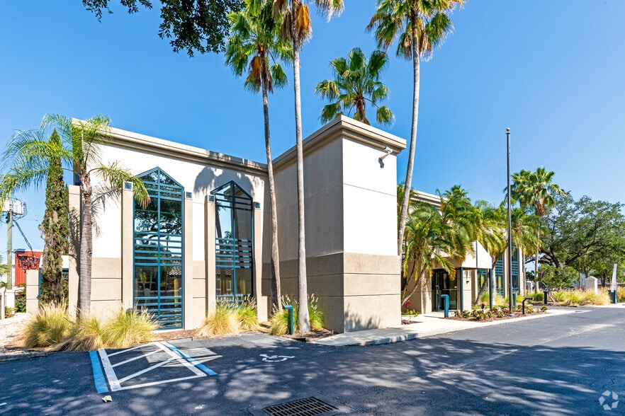 3709 W Jetton Ave, Tampa, FL à louer - Photo principale - Image 1 de 19