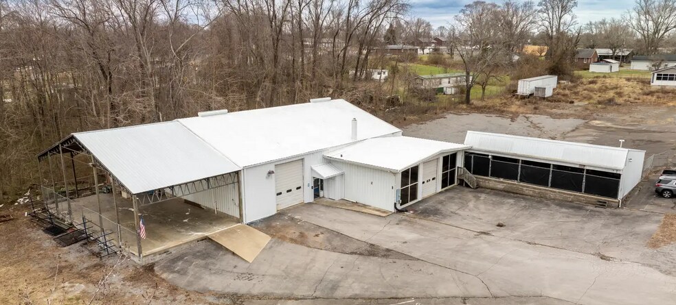 12 Shelby St, Jamestown, KY à vendre - Photo du bâtiment - Image 1 de 1