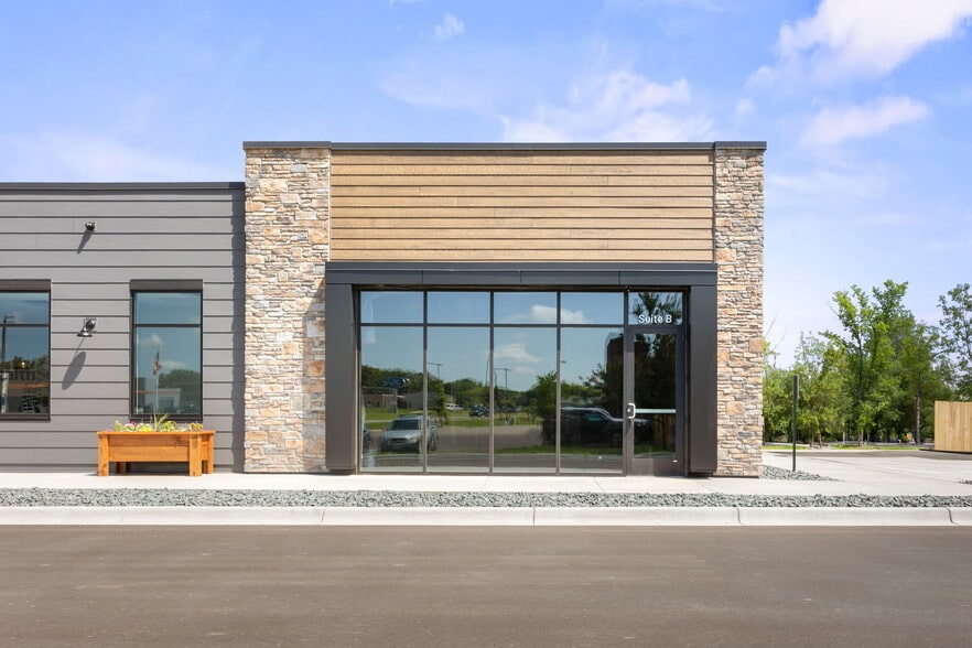 701 Hwy 55 East, Buffalo, MN à louer - Photo du bâtiment - Image 3 de 10