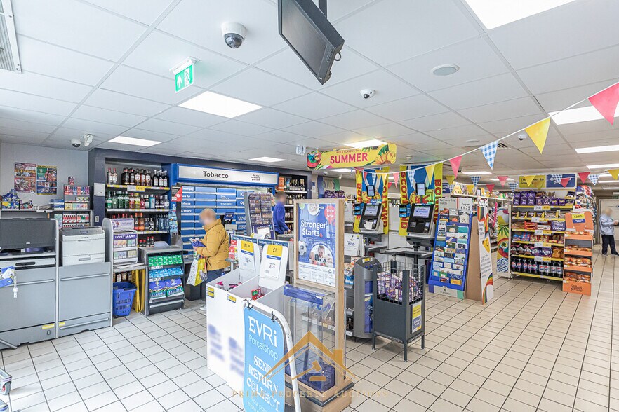 76 Main St, Kilwinning à vendre - Photo du bâtiment - Image 2 de 20