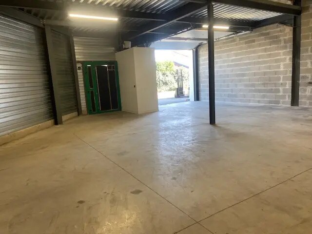 Rue Léopha, Mions for lease - Interior Photo - Image 3 of 5