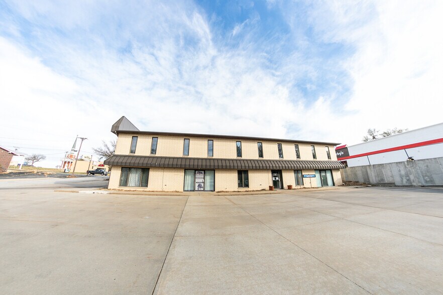 506 N Maguire St, Warrensburg, MO for lease - Primary Photo - Image 2 of 27