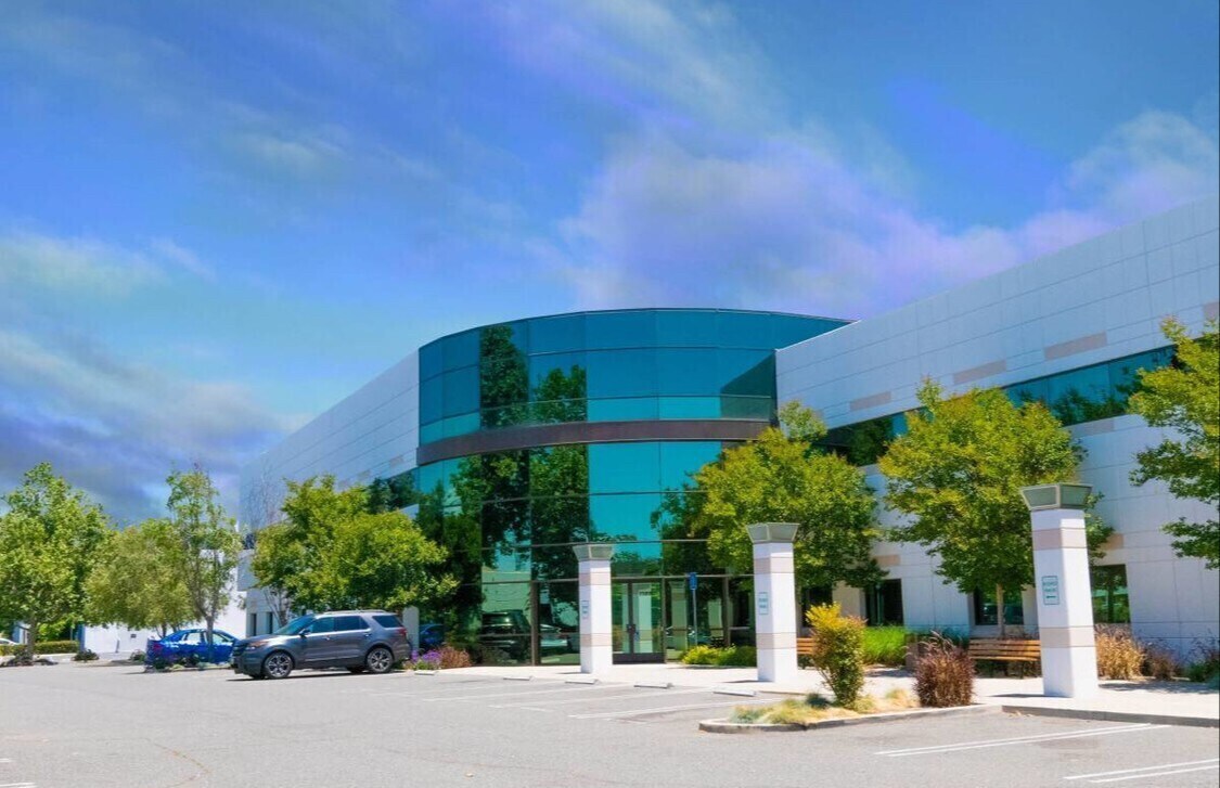 25000 Avenue Stanford, Valencia, CA for lease Interior Photo- Image 1 of 10