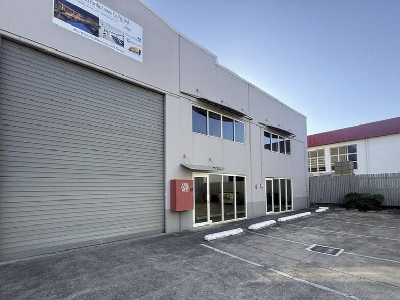 471-477 Tufnell Rd, Banyo for lease - Building Photo - Image 2 of 2