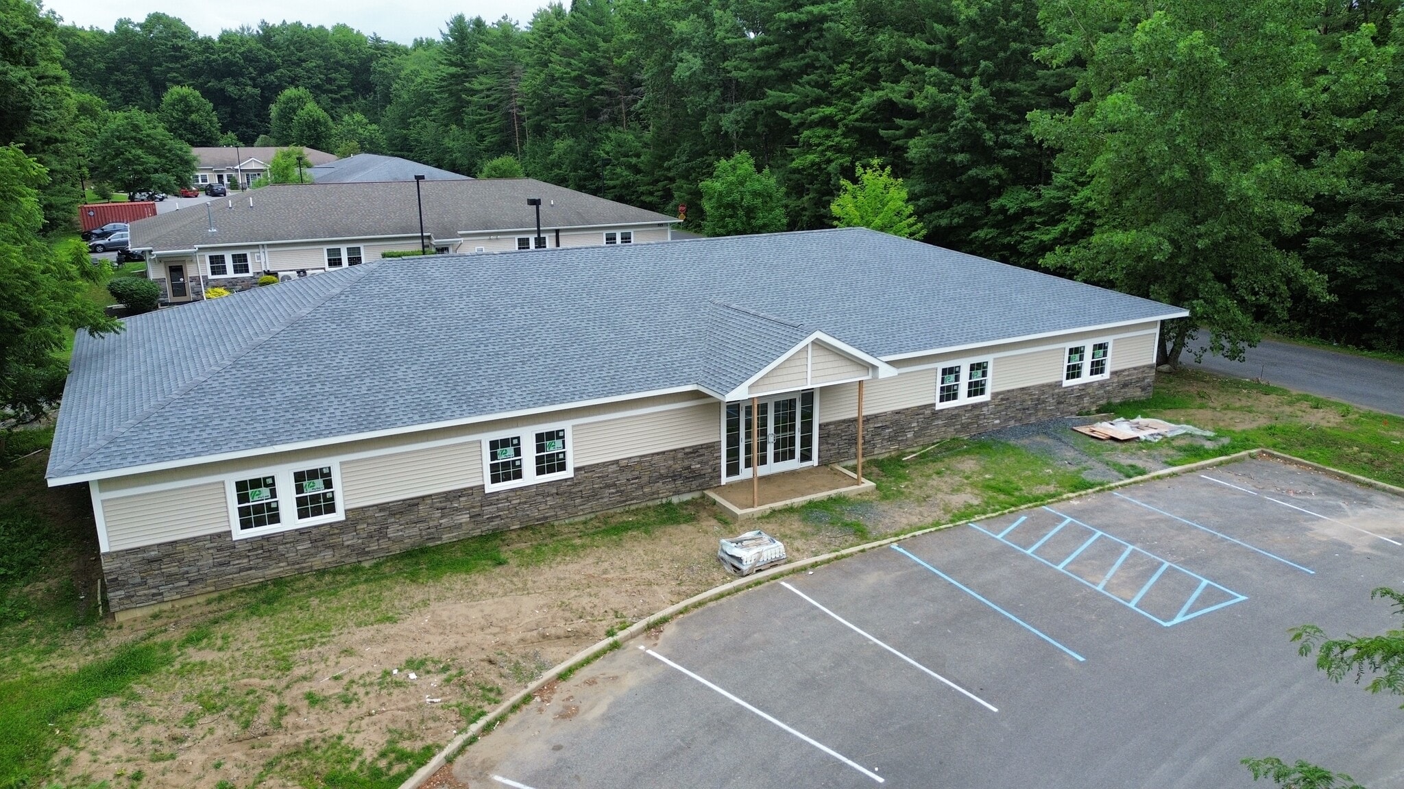 513 Moe Rd, Clifton Park, NY for lease Primary Photo- Image 1 of 8