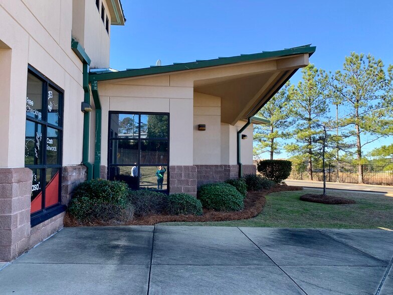 139 Plaza Dr, Brandon, MS à vendre - Photo du bâtiment - Image 2 de 29