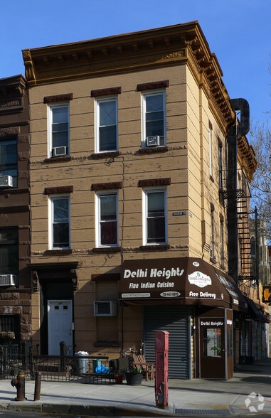 577 Decatur St, Brooklyn, NY for sale - Building Photo - Image 2 of 30