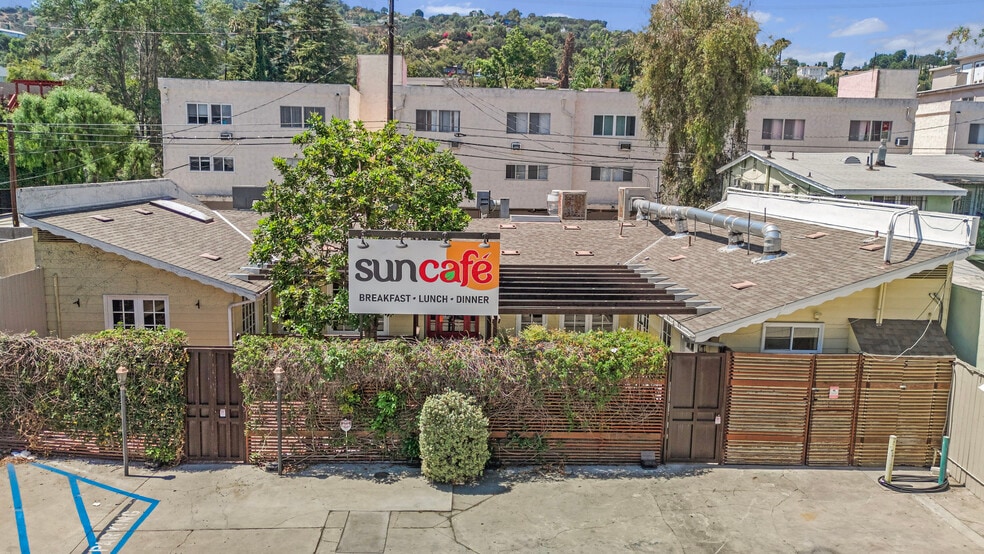 10820 Ventura Blvd, Studio City, CA à vendre - Photo du bâtiment - Image 3 de 15