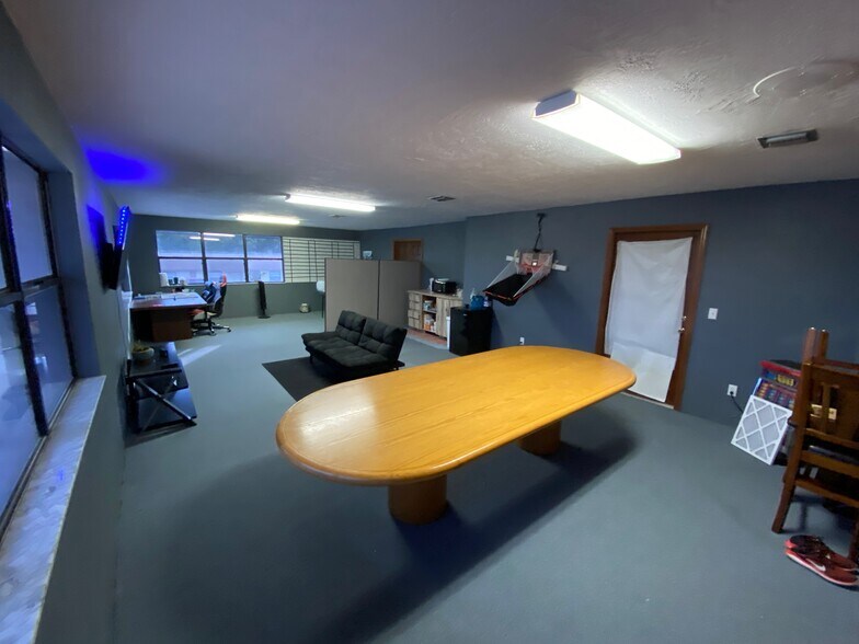 602 W Indian River Blvd, Edgewater, FL à louer - Photo du bâtiment - Image 3 de 34